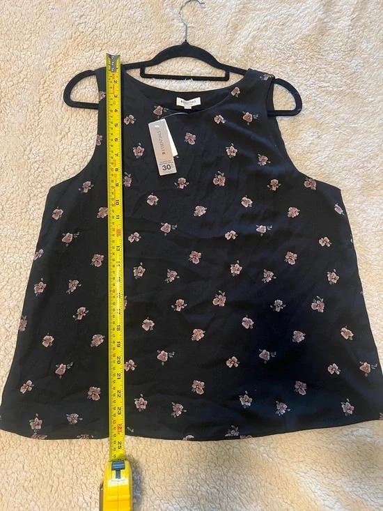Reitmans R Essentials Black Floral Tank - Picture 8 of 11